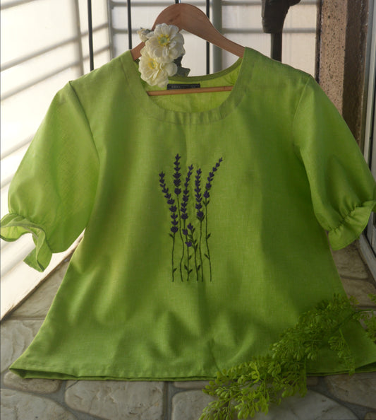 Isla - Pretty neon top with floral embroidery